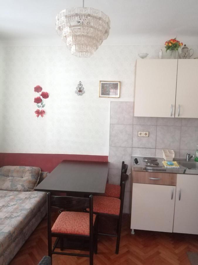 Apartment Filip Vrbnik Kültér fotó