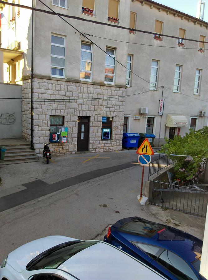 Apartment Filip Vrbnik Kültér fotó